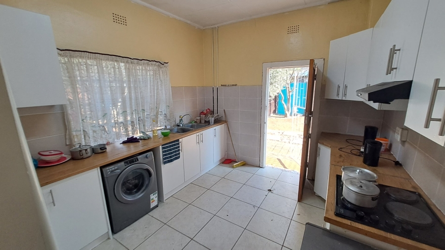 5 Bedroom Property for Sale in Park West Free State